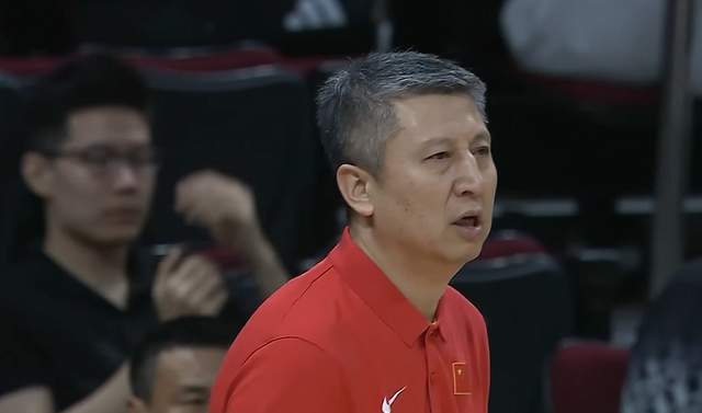 半岛体育-太揪心了！郭士强为何弃用胡明轩？济南小伙说出答案，杜锋很无奈