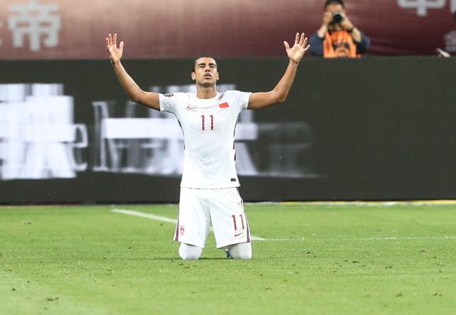 半岛体育注册网址-阿兰自曝进球后激动难眠 王燊超：在哪踢都要取胜